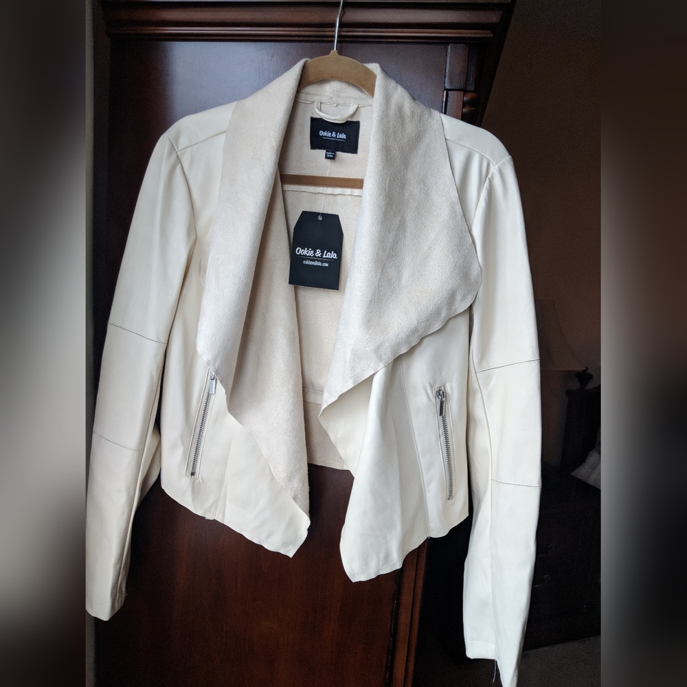 NWT Cream Cropped Faux Leather Moto Jacket (L)